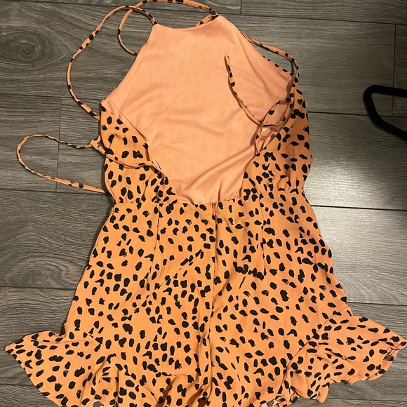 FLINTSTONE BACKLESS RUFFLE ROMPER - VICI - Picture 4 of 4